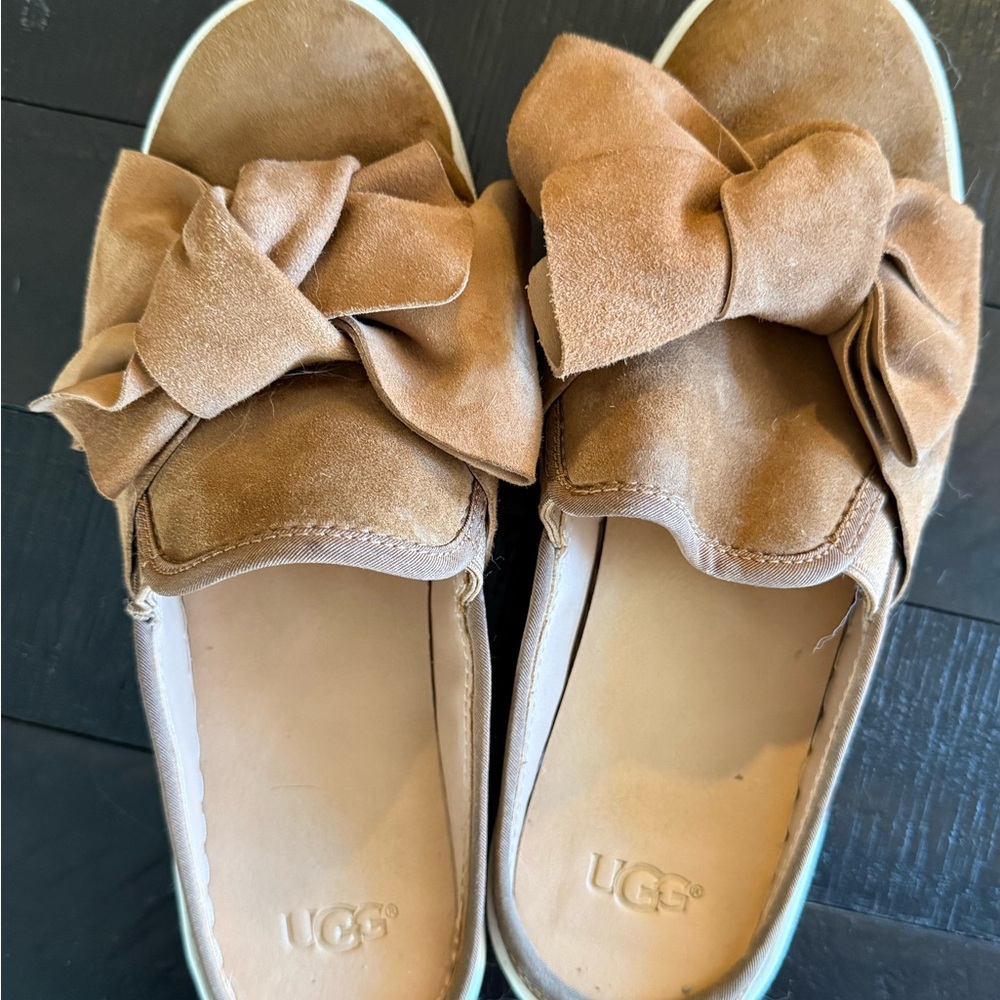 UGG Women's Tan Suede Bow Loafers